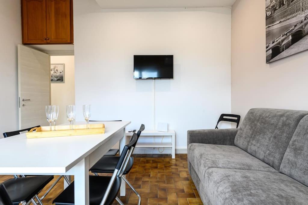 Sabrixhouse Apartment